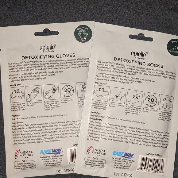 NEW Charcoal w/ Tea Tree and Castile Oil Glove & Sock Masks - Picture 3 of 5